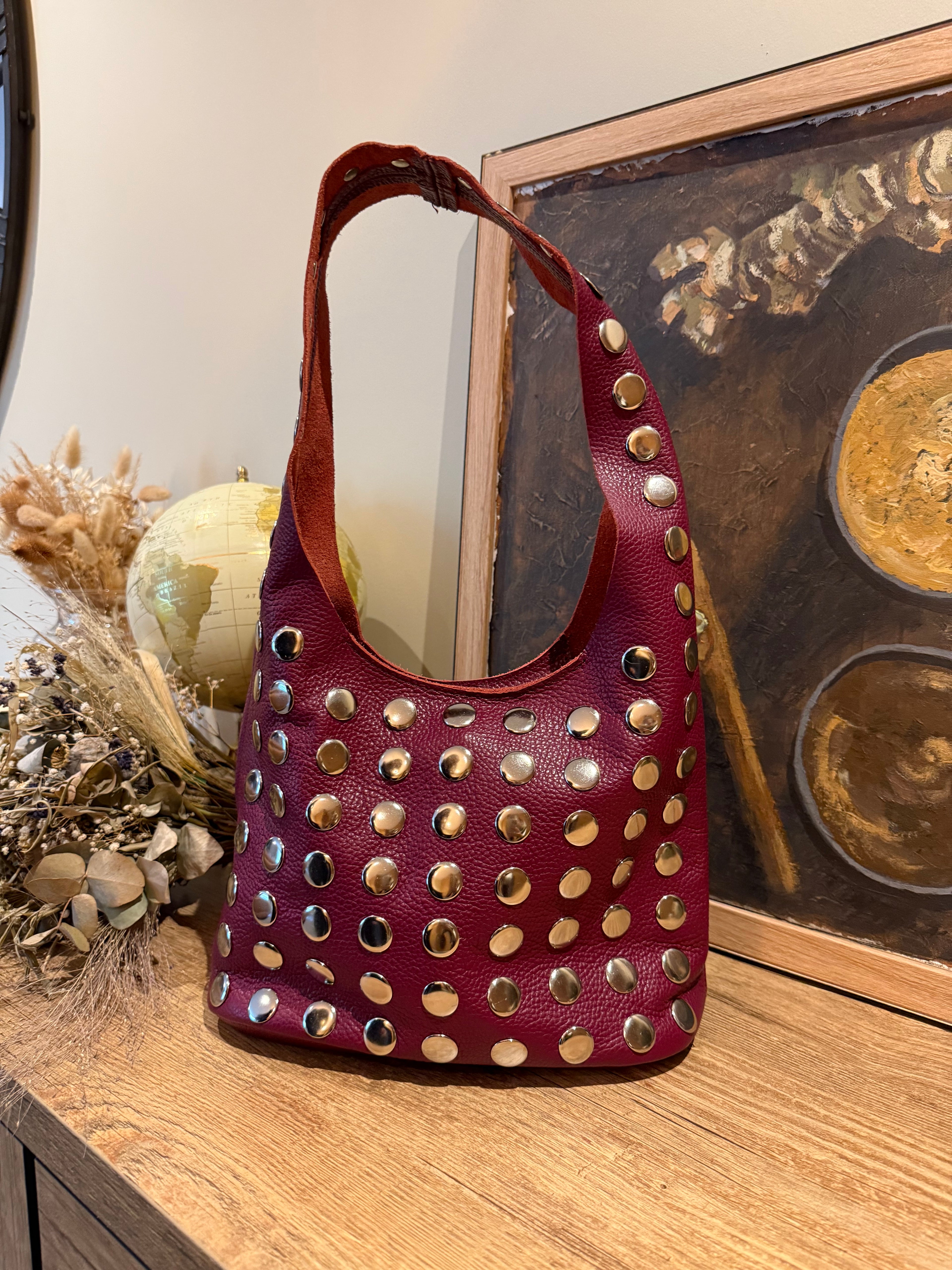 Sac Jo clouté bordeaux